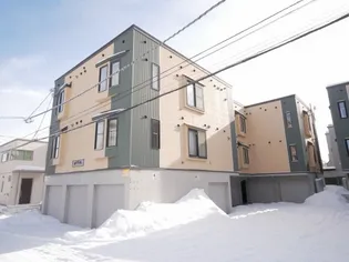 プレシャス八番館【2階】の外観
