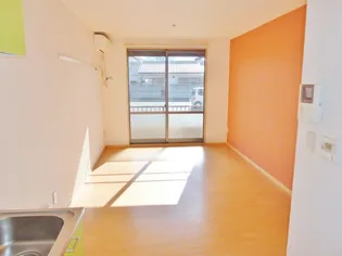 六本木ハイツ【2階】の居間