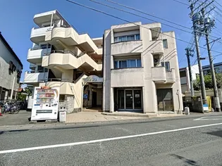 カレッジタウンウィング【1階】の外観
