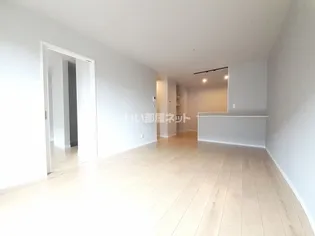 ラグナ・セカGarage02 A棟の居間