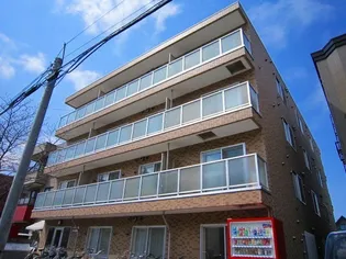 第三北美マンション【1階】の外観