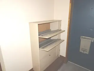 スカイシティSUZUKI【2階】の内装