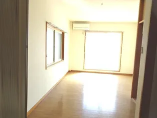 スカイシティSUZUKI【2階】の居間