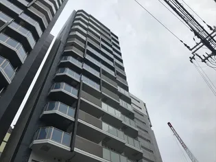 プレサンス神戸元町ベルシオン【3階】の外観