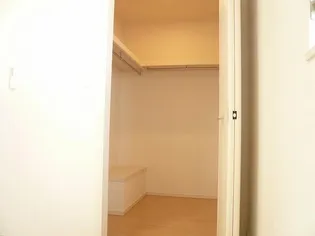 ヴィラ・ルピナスII【2階】の内装