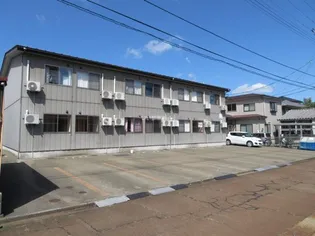 新潟県長岡市長峰町【アパート】の外観