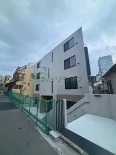 プラス新宿【2階】の外観