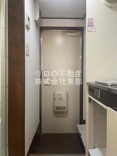 シャングリラ K【1階】の玄関