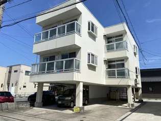 メゾンシックス【3階】の外観
