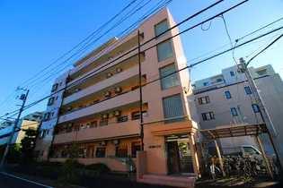 ルルド タカハラの画像