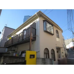 東京都中野区本町1【アパート】の外観