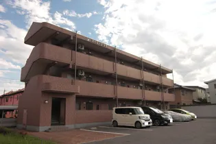 ユーミーナリサ【3階】の外観