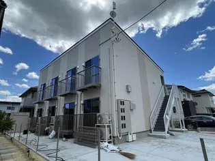 ポミエ・アクロス【1階】の外観