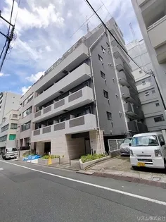 ラグジュアリーアパートメント本郷【5階】の外観