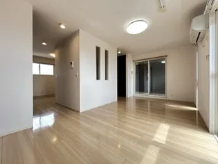 アンジェリーク新開 B棟【2階】の居間