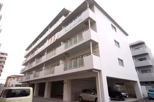 メゾンアトラーの画像