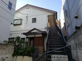 ドヌール・コーシン【2階】の外観