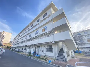 松が丘住宅12号棟の外観