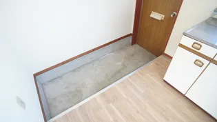 メゾン上浜【1階】の玄関