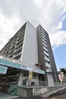 UR鶴山台【7階】の外観