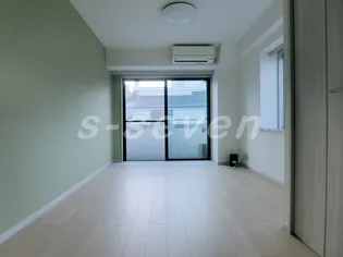 東京都新宿区四谷4【マンション】の外観