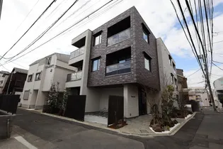 フルール アベニール【1階】の外観