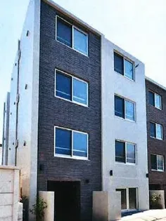 エンシス ウエノサクラギ【3階】の外観