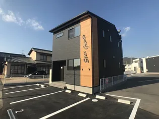 岡山県岡山市東区松新町【アパート】の外観