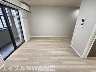 シャリンティア【1階】の内装