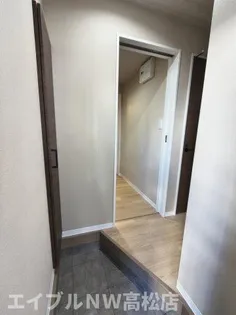 シャリンティア【1階】の玄関