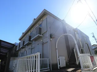 サウス・ゲイト・ビラ【2階】の外観