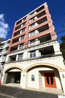 リブゼ横浜紅葉坂【3階】の外観