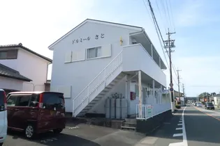 ドルミールさと【2階】の外観