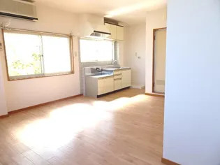 スカイシティSUZUKI【3階】の居間