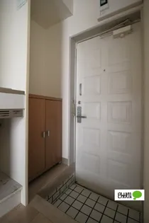 ウエストヒルズ【2階】の玄関