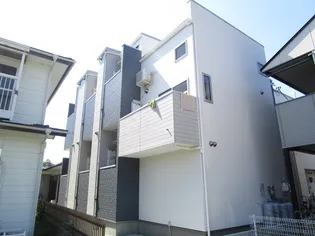 クレマチス【2階】の外観