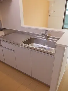 シャトーカルムI【2階】のキッチン