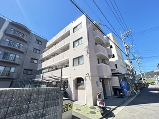 petit pas観音【5階】の外観