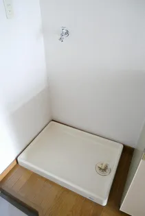 スカイシティSUZUKI【2階】の内装