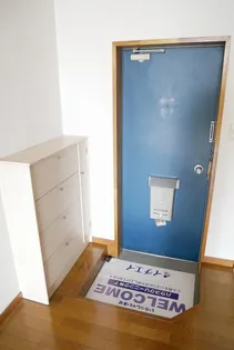 スカイシティSUZUKI【2階】の玄関