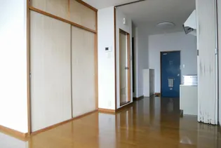 スカイシティSUZUKI【2階】の居間