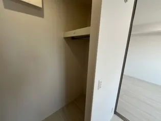 ロイヤルタウン上峰B【1階】の内装