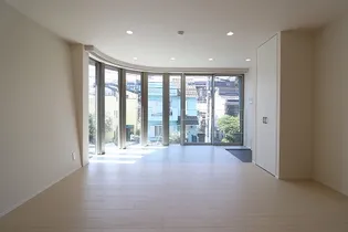 GrandStory西麻布【2階】の居間