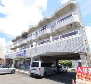 ザ・ホワイトハウスA【2階】の外観