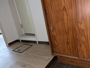 チサンマンション広島【9階】の玄関