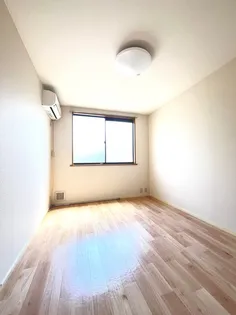 第5メゾン【2階】の居間