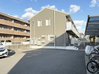 高知県高知市万々【アパート】の外観