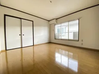 カーム クウォーターB【2階】の居間