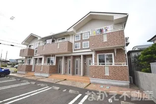 徳島県小松島市間新田町字ヤケ木【アパート】の外観