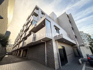 ルーブル武蔵新城弐番館【1階】の外観